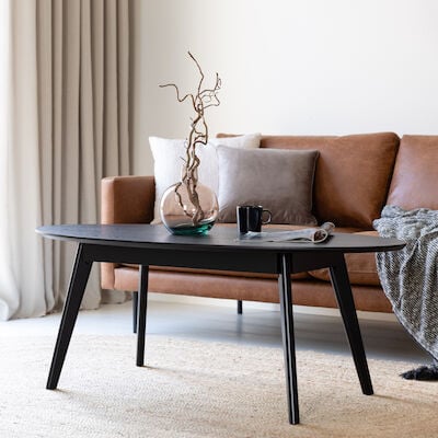 Rowico Yumi sohvapöytä ovaali 130x65cm musta saarniviilu