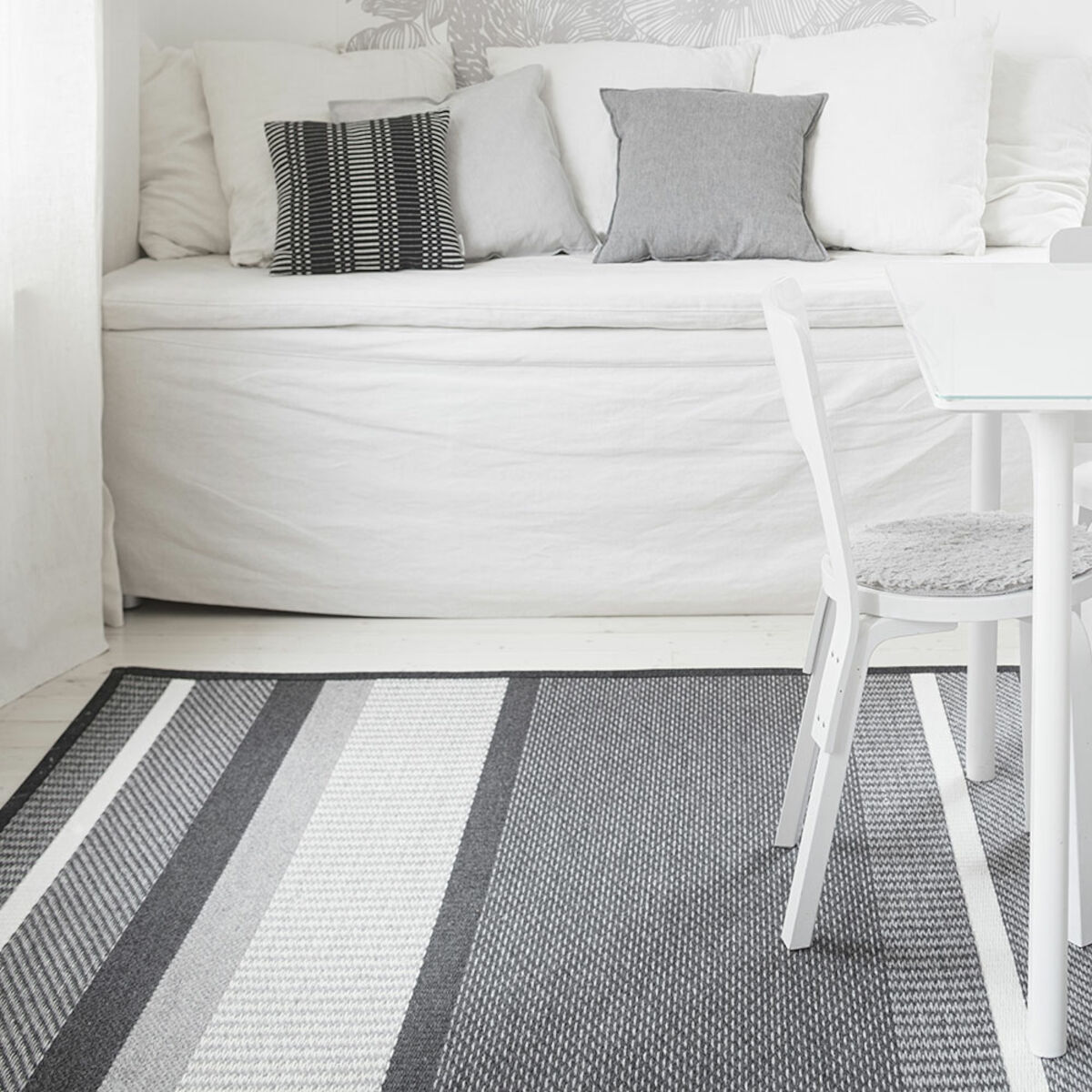 VM Carpet Laituri matto 200×300 cm musta