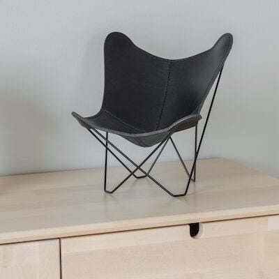 Cuero Design mini lepakkotuoli Pampa Mariposa musta, musta jalka