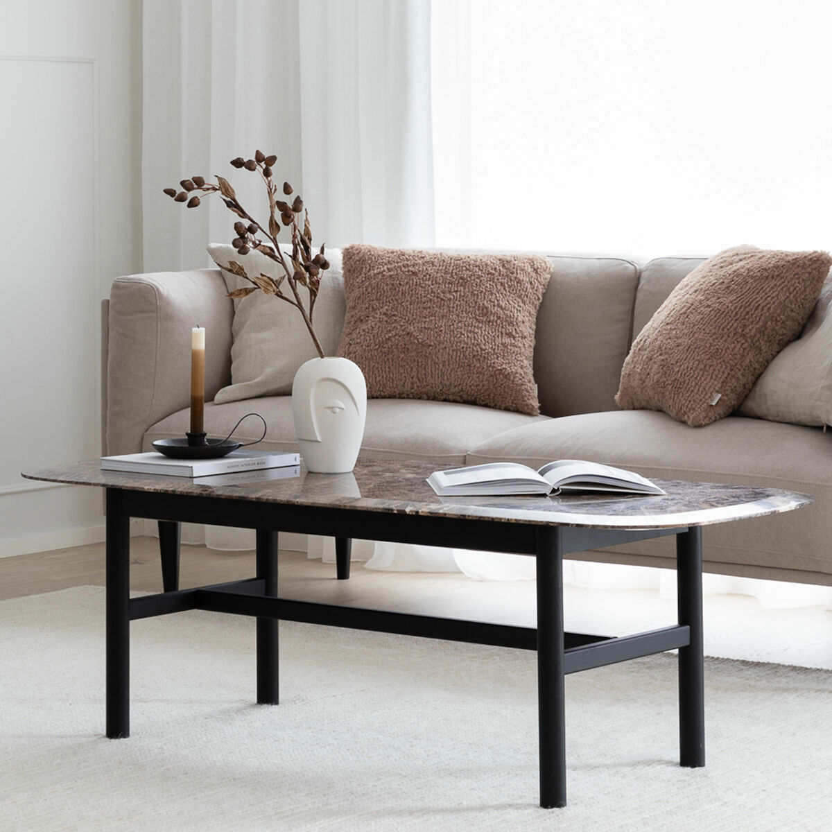 Rowico Hammond sohvapöytä 135×62 cm ruskea Emperador-marmori/musta lakattu tammi