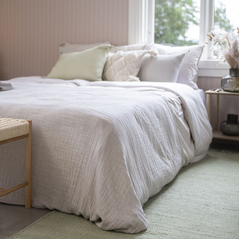 Fanni K Usva päiväpeitto beige