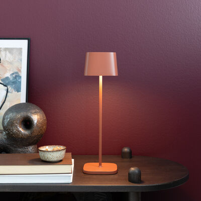 Konstsmide Capri ladattava pöytävalaisin sisä-/ulkokäyttöön musta