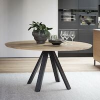 Rowico Home Carradale pyöreä ruokapöytä Ø150 cm tammi V-jalalla