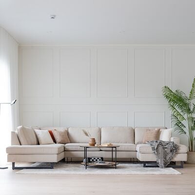 Macho U-kulmasohva oikea Hiekka Soro 21, mustat jalat