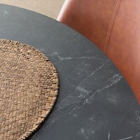 Saini-Luosto 4-hengen pyöreä ruokailuryhmä musta/konjakinruskea