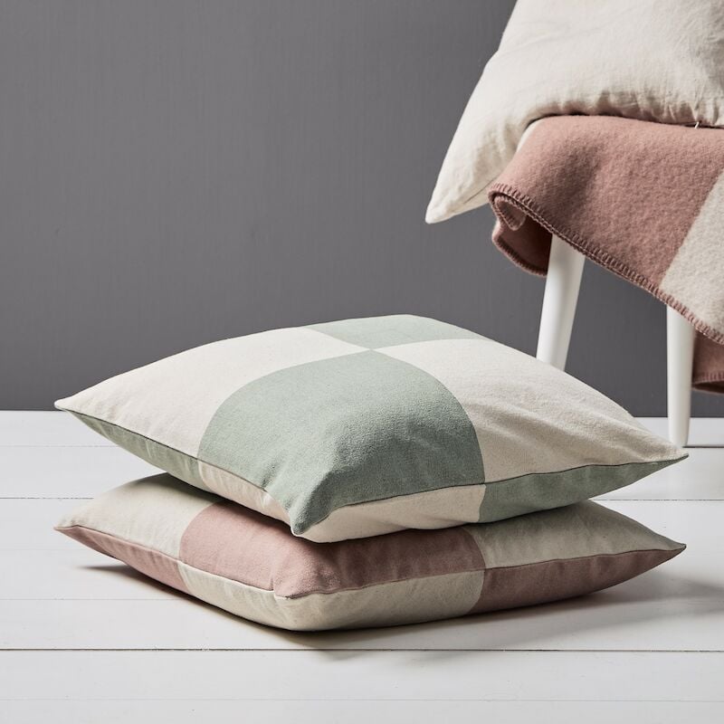 Anno Nurkka koristetyynynpäälllinen 50x50 cm salvian vihreä/luonnonvärinen