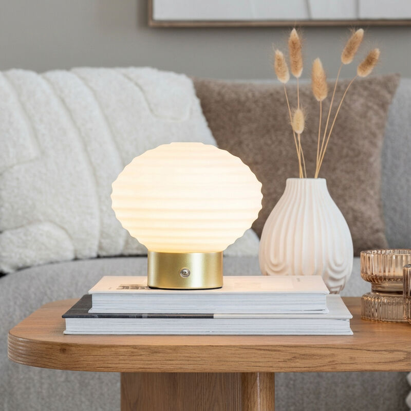 Trio Earl ladattava LED pöytävalaisin mattamessinki/valkoinen