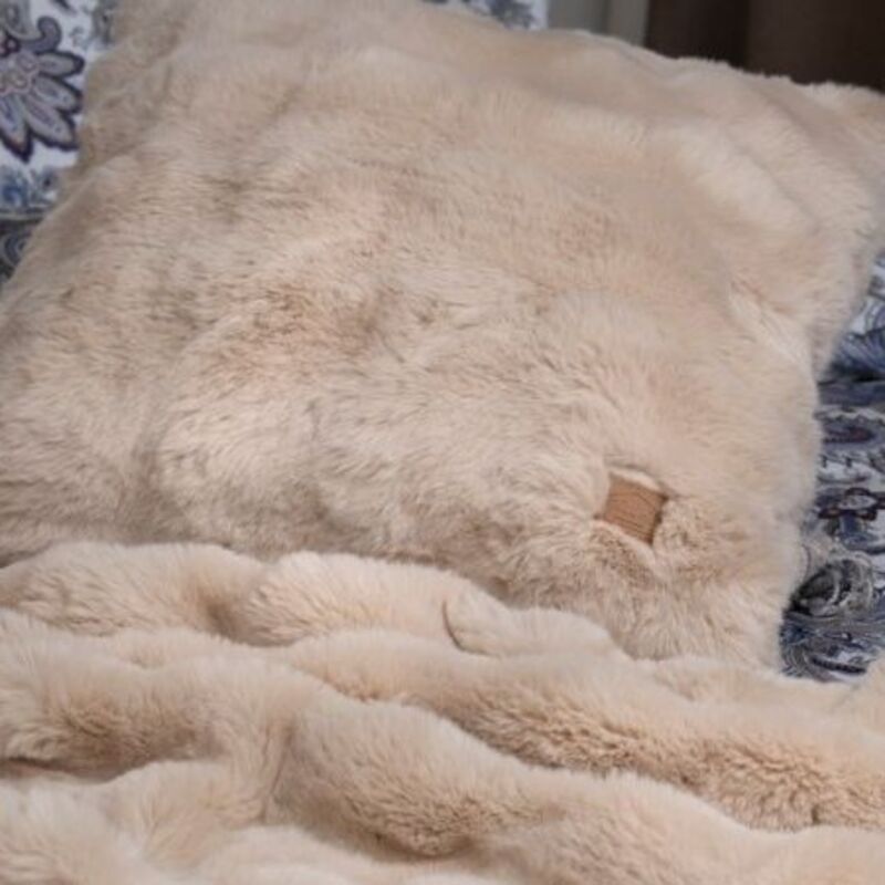 Fanni K Aava koristetyyny 50x50 cm hiekka