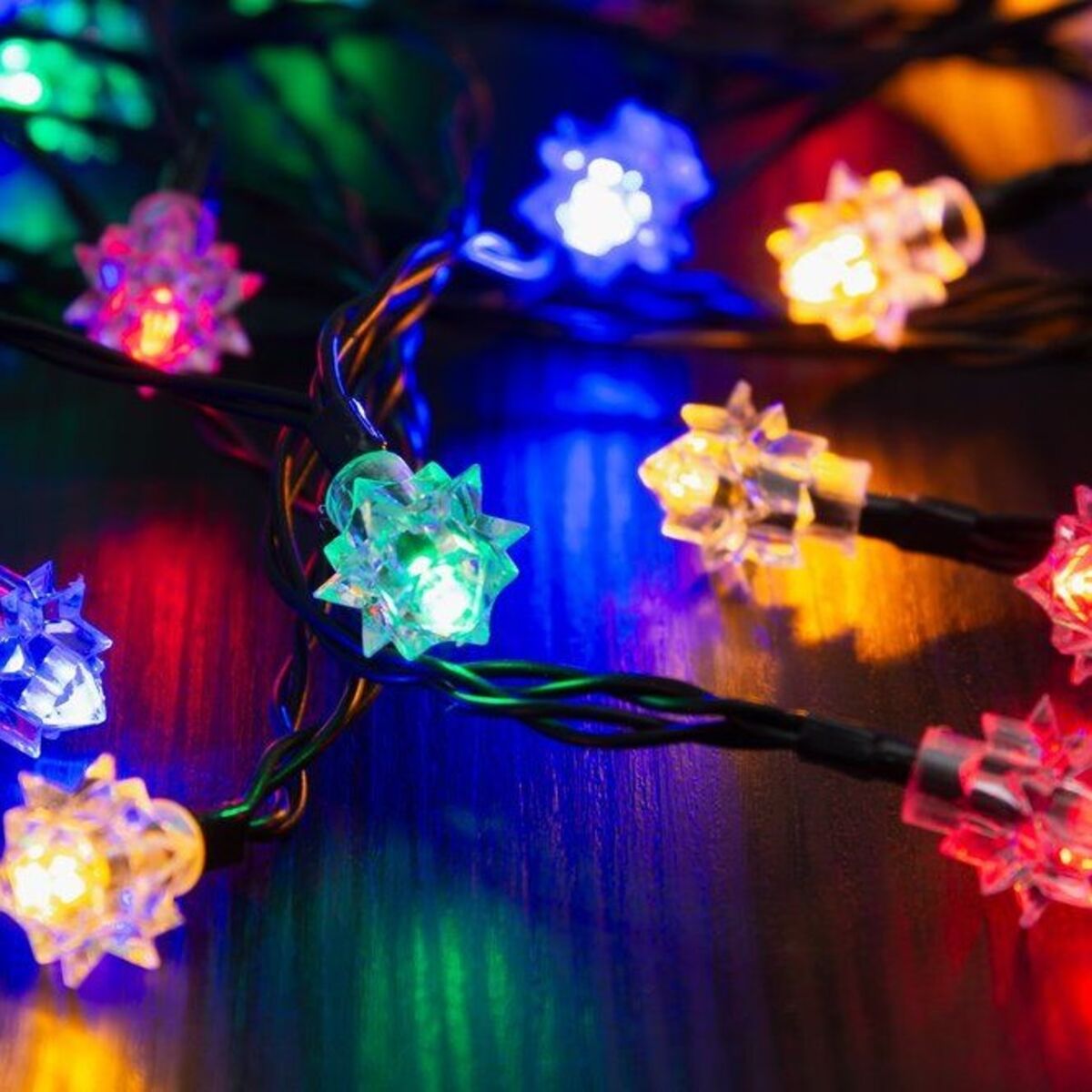 Finnlumor Retro LED-valosarja 40-ledillä sisä- ja ulkokäyttöön monivärinen