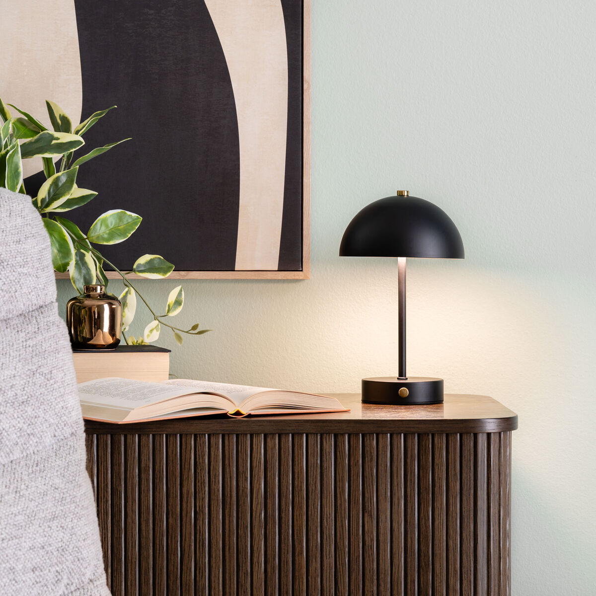 House Nordic Holt ladattava LED pöytävalaisin musta