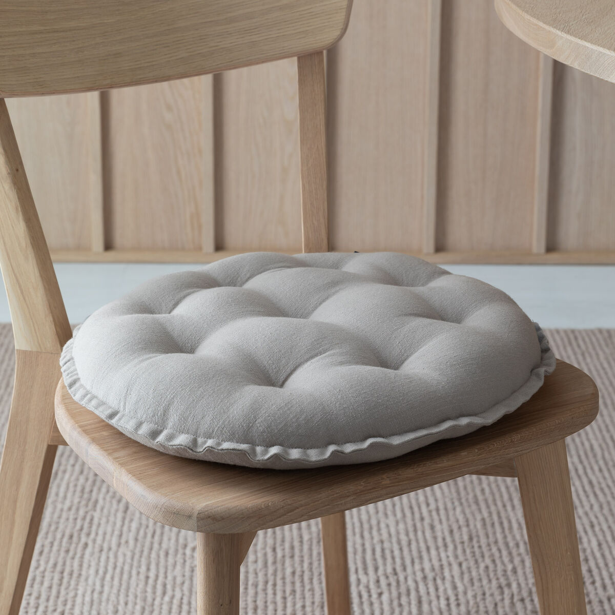 Helga pyöreä istuinpehmuste Ø40 cm 2 kpl setti maitokahvi