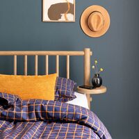 Liinu tammi sänkyyn kiinnitettävä yöpöytä lakattu tammi