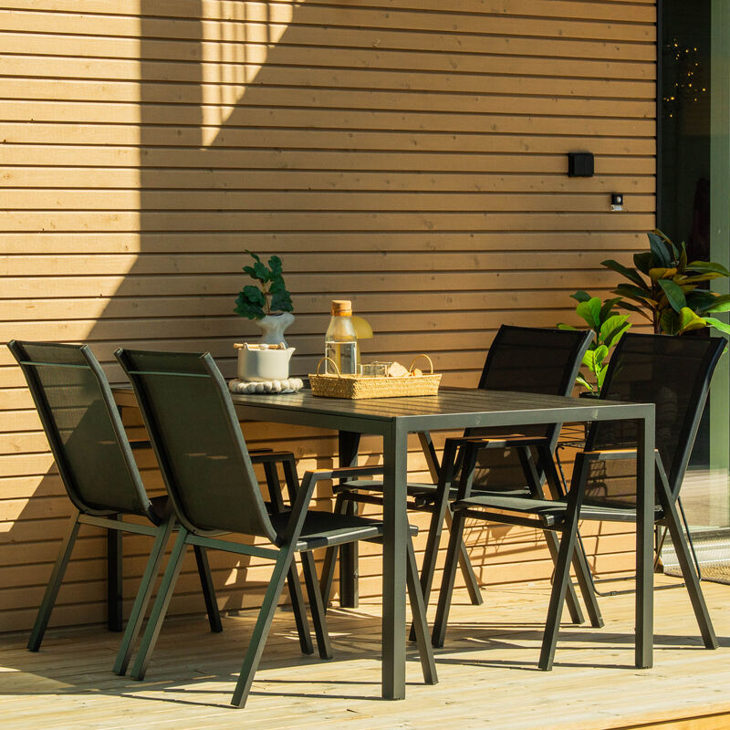 Saarni-Daalia 4-hengen ruokailuryhmä musta