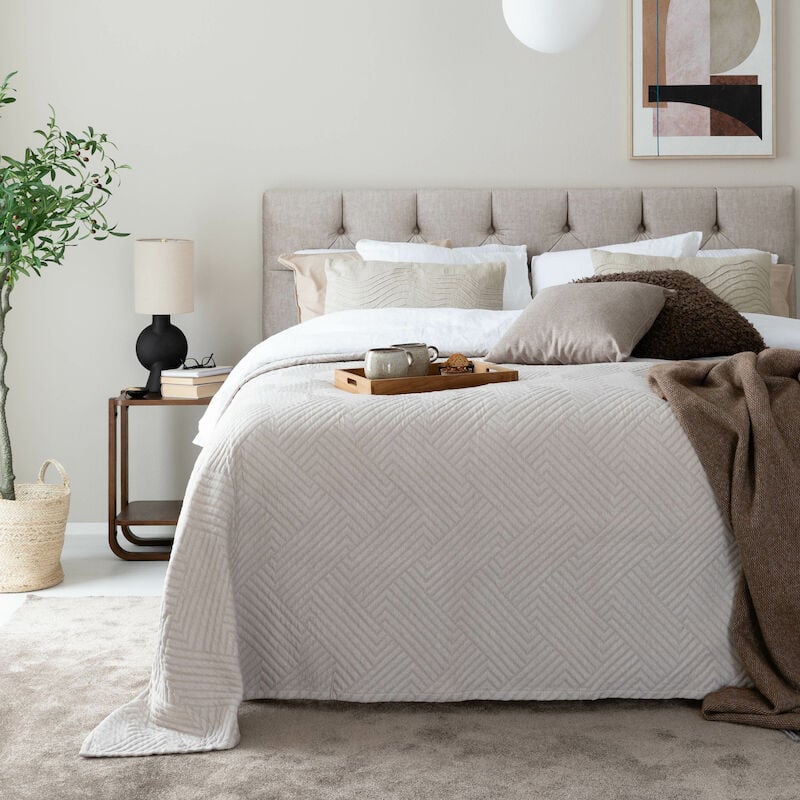 Punos päiväpeitto 150x260 cm maitokahvi