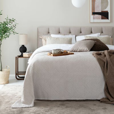 Punos päiväpeitto 210x260 cm maitokahvi