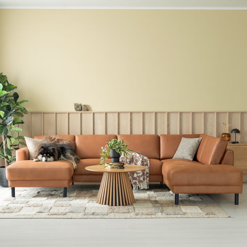 Joki U-kulmasohva oikea nahkaverhoiltu, konjakinruskea kentucky 9, mustat jalat