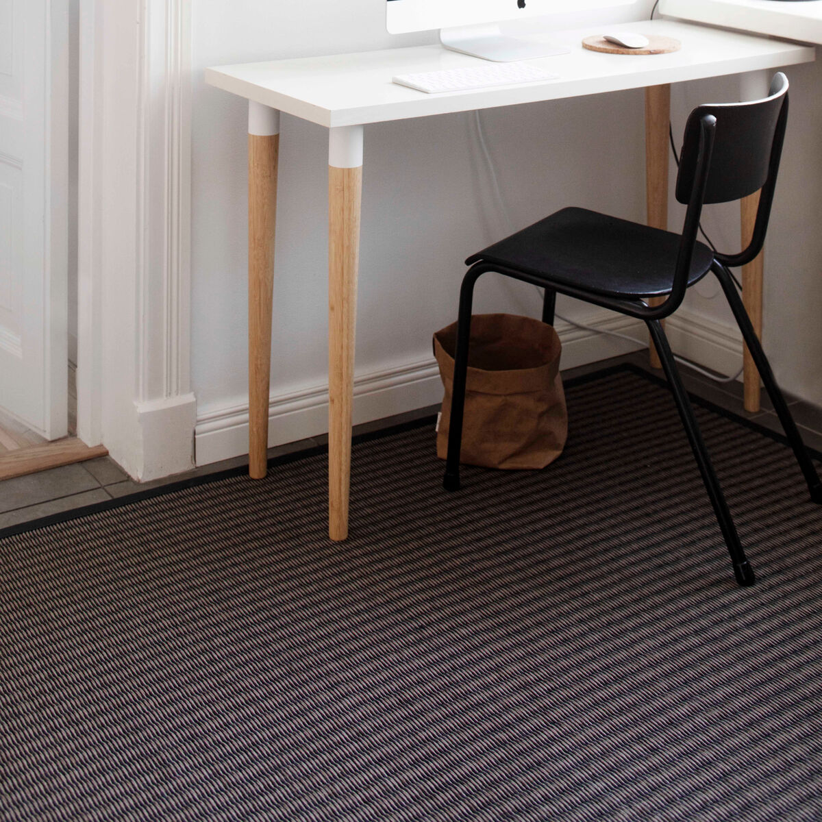 VM Carpet Kelo paperinarumatto 80x150 cm ruskea/musta - veke.fi