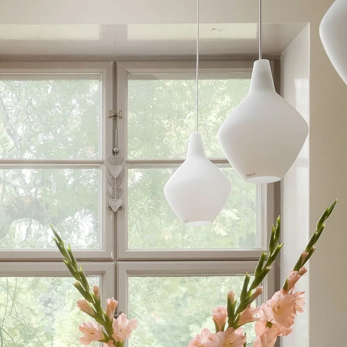 Innolux Sipuli riippuvalaisin valkoinen opaalilasi