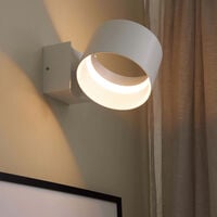 Musterring Loop LED-seinävalaisin mattavalkoinen/hopea