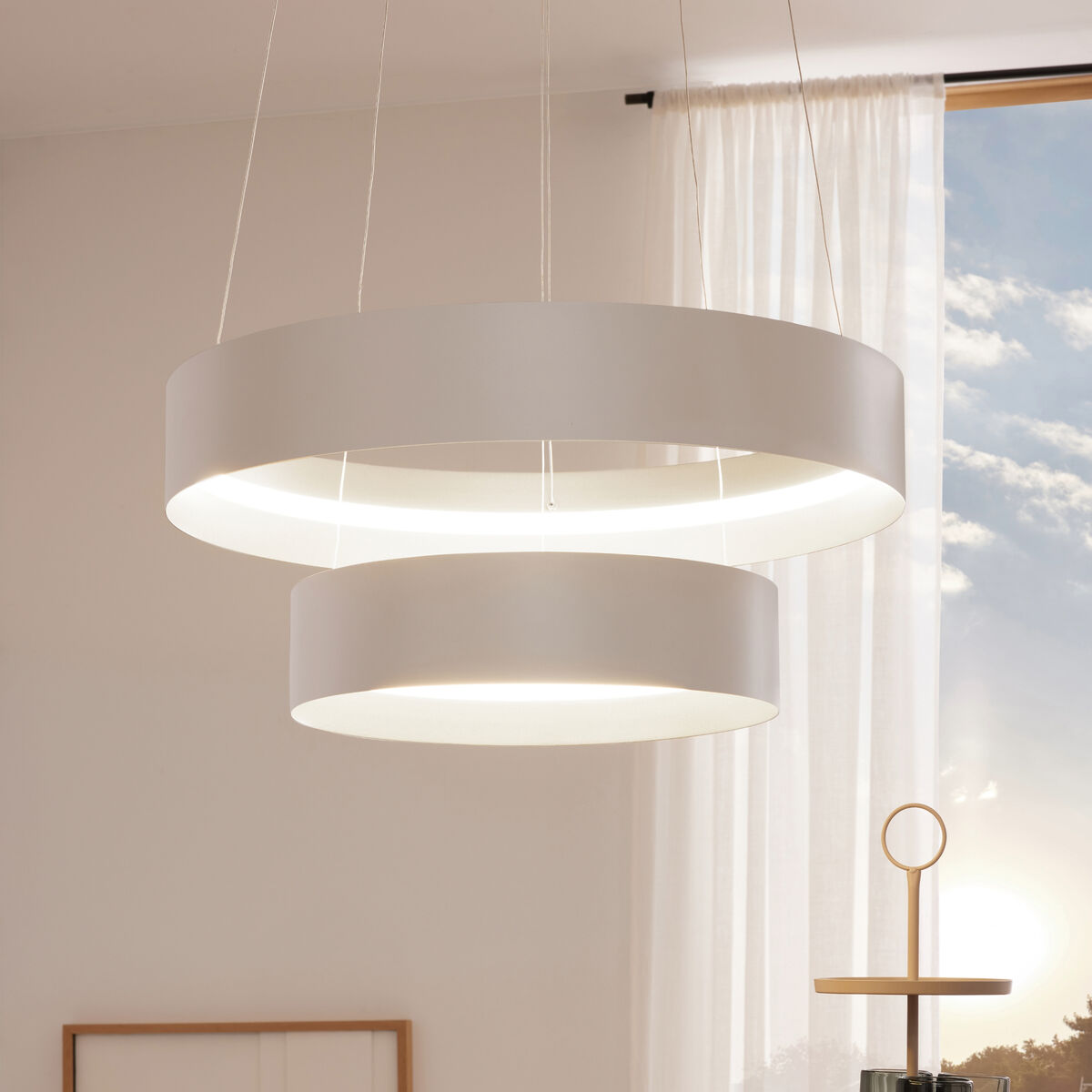 Musterring Loop LED-riippuvalaisin 2-os mattavalkoinen/hopea