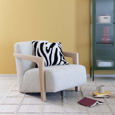 House Nordic Caracas nojatuoli beige HN1321, tammi käsinojilla