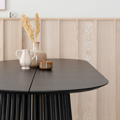 Suoma ruokapöydän kansi musta, asiakaspalautus