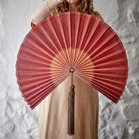 Bloomingville Jaime bambuseinäkoriste 75x70 cm ruusunpunainen