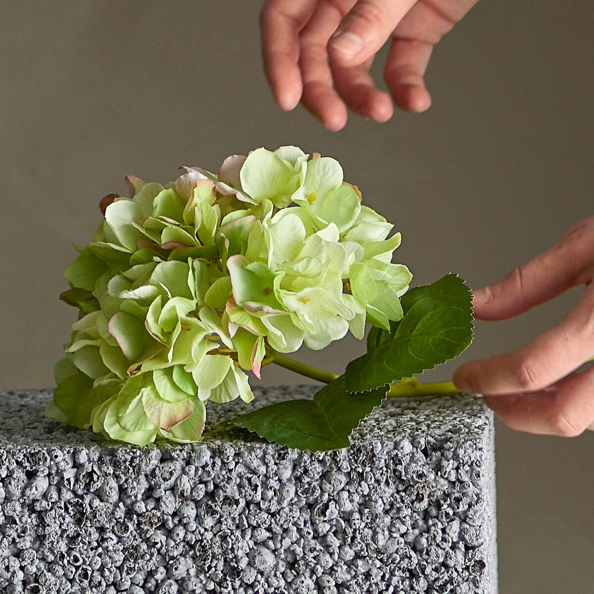 Bloomingville Hortensia tekokukka oksa valkoinen