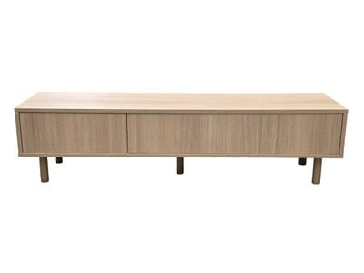 Kokoa tv-taso 150/3 taika jalalla, hiekka tammi, push-open, kuvausmalli