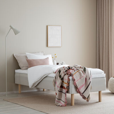 Unia Arki runkopatjasänky 90x200 cm basic pp, lv koivu jalat, beige Altea