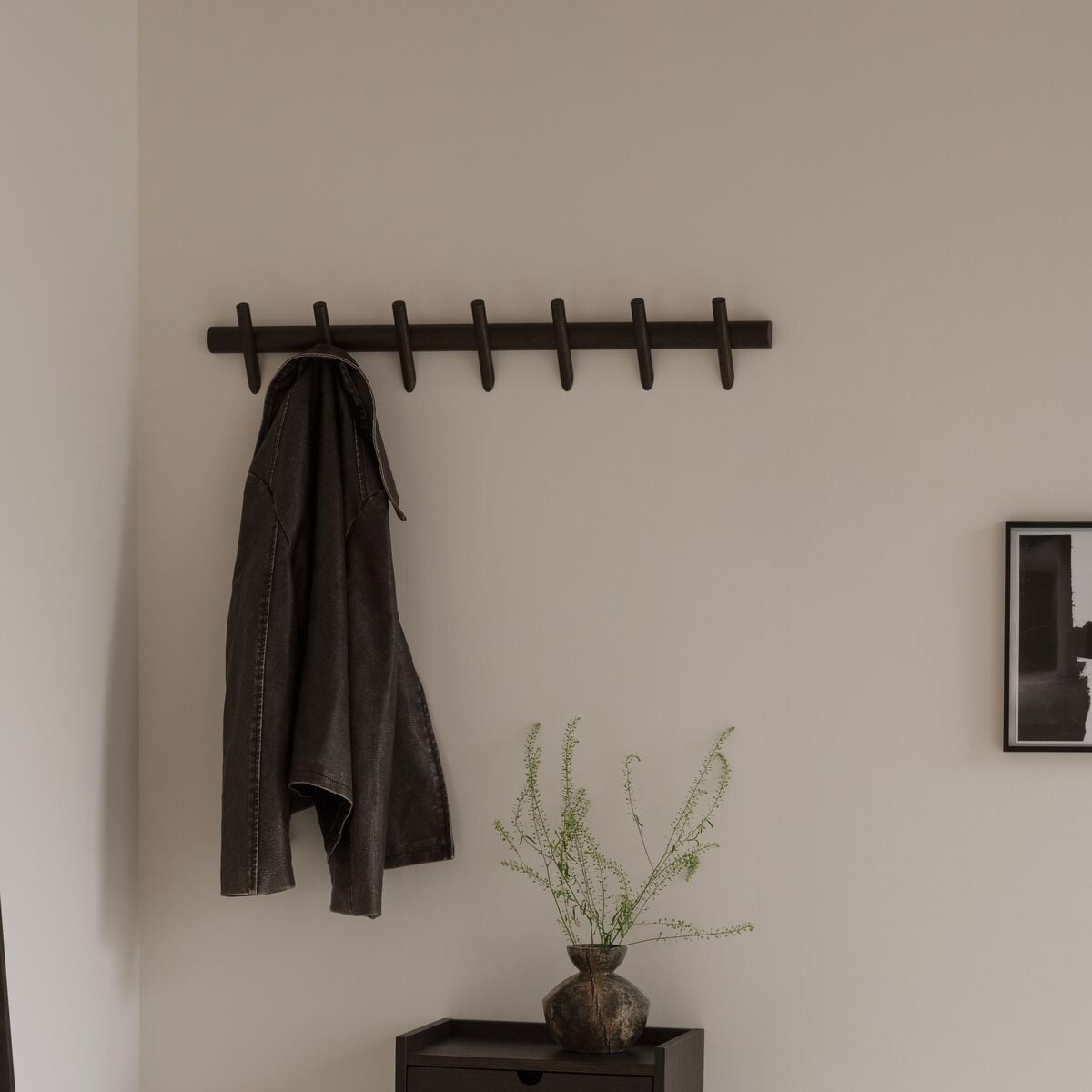 Rowico Home Hillmond naulakko 85 cm ruskea