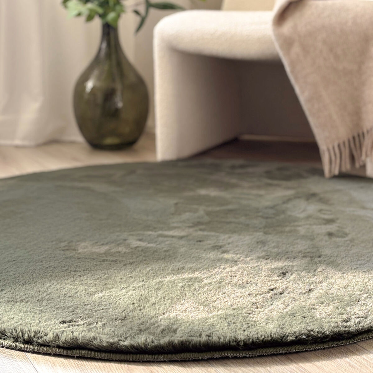 KM Carpets KM Heaven nukkamatto 200 cm pyöreä vihreä | Alk. 99,00 €