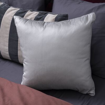Fanni K Silk koristetyyny 45x45 cm harmaa