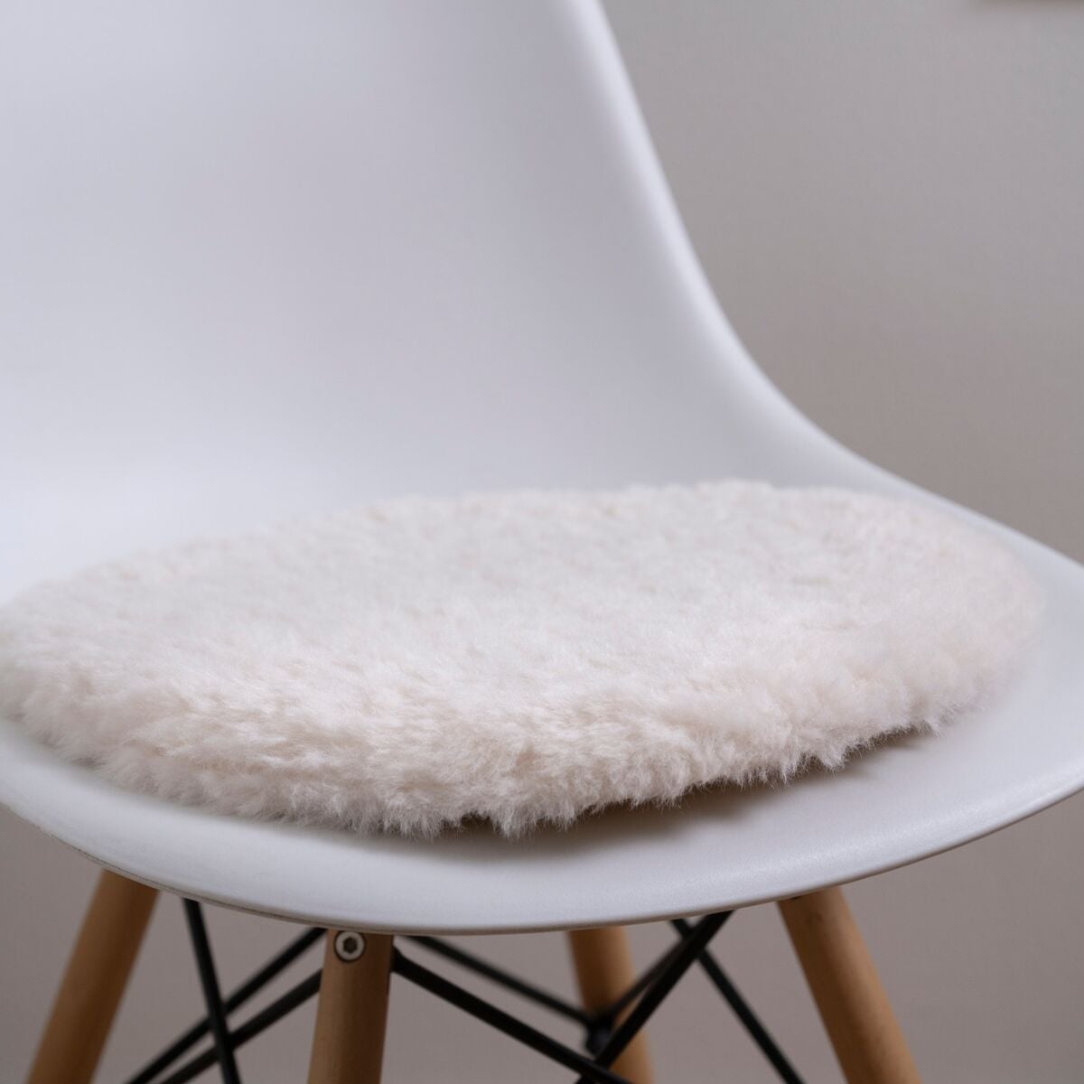 Fanni K Wooly istuintyyny 38 cm valkoinen