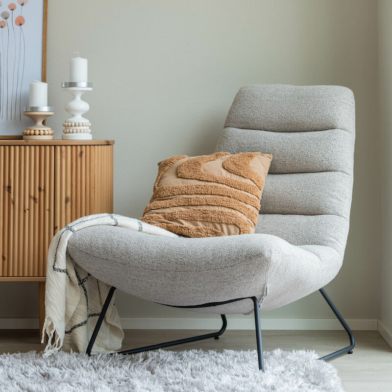 Mesi nojatuoli beige Monza 60, mustat jalat