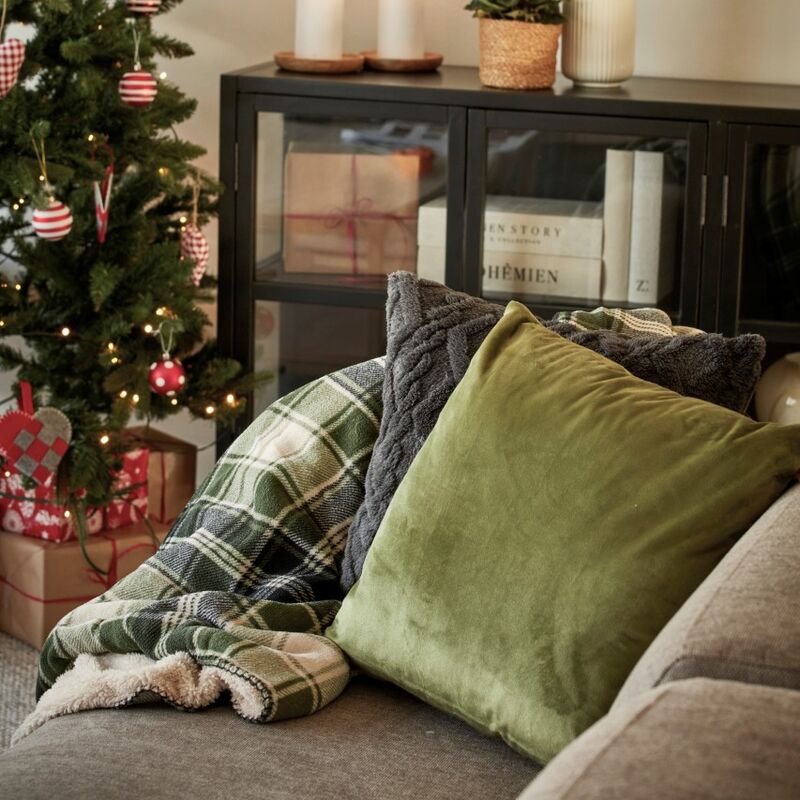 Noble House Velvet tyynynpäällinen 45x45 cm vihreä